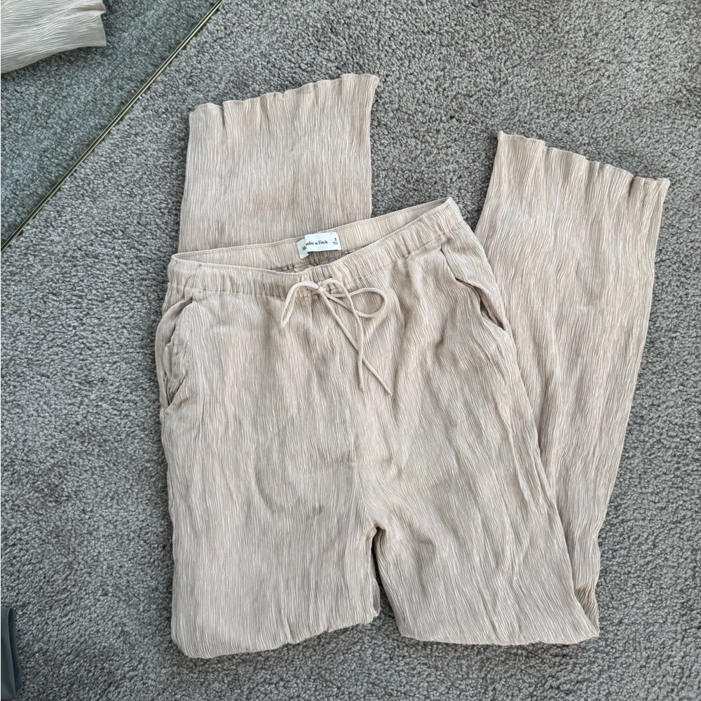 Abercrombie & Fitch Light Tan Wide Leg Pants